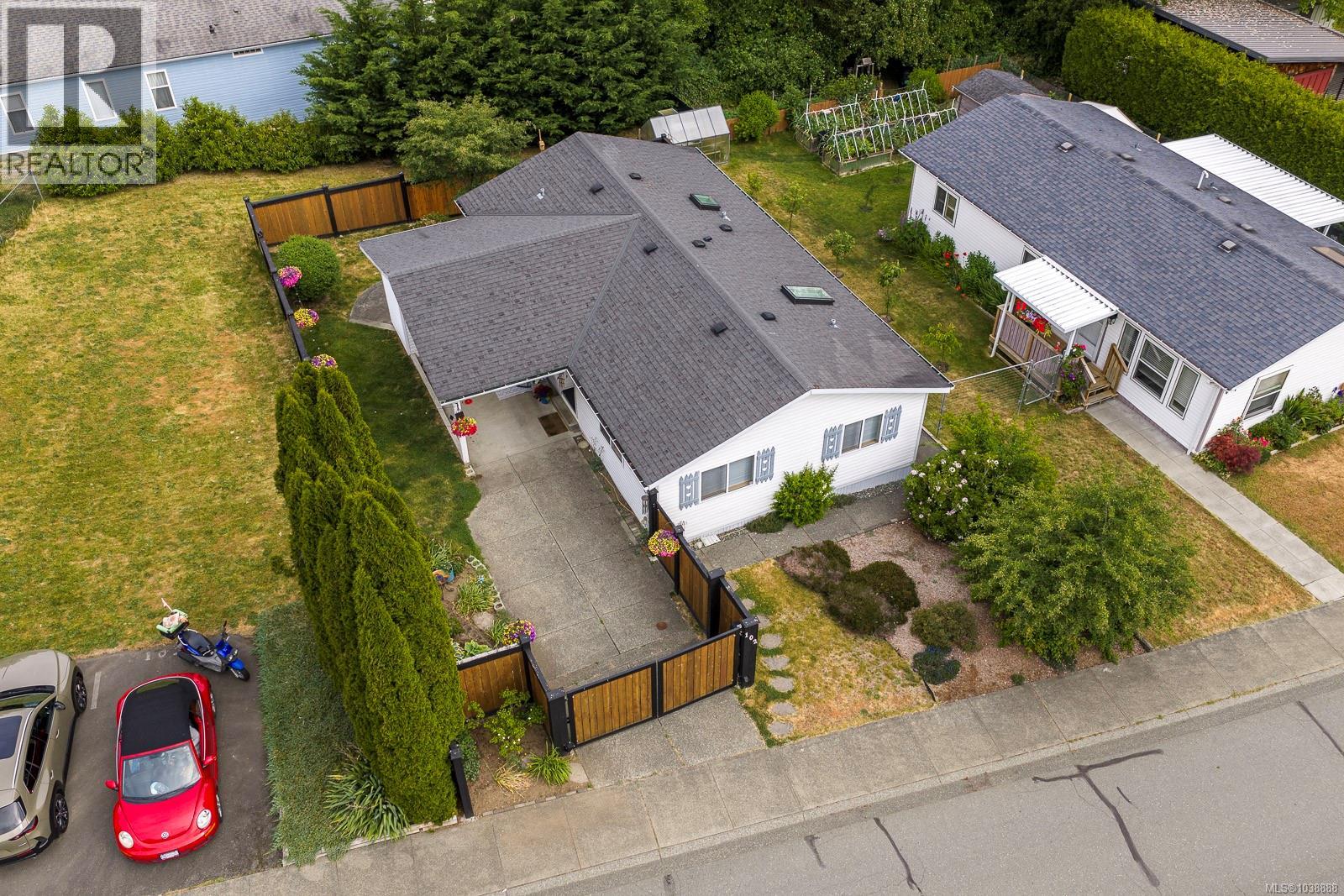 102 2200 Lambert Dr, Courtenay