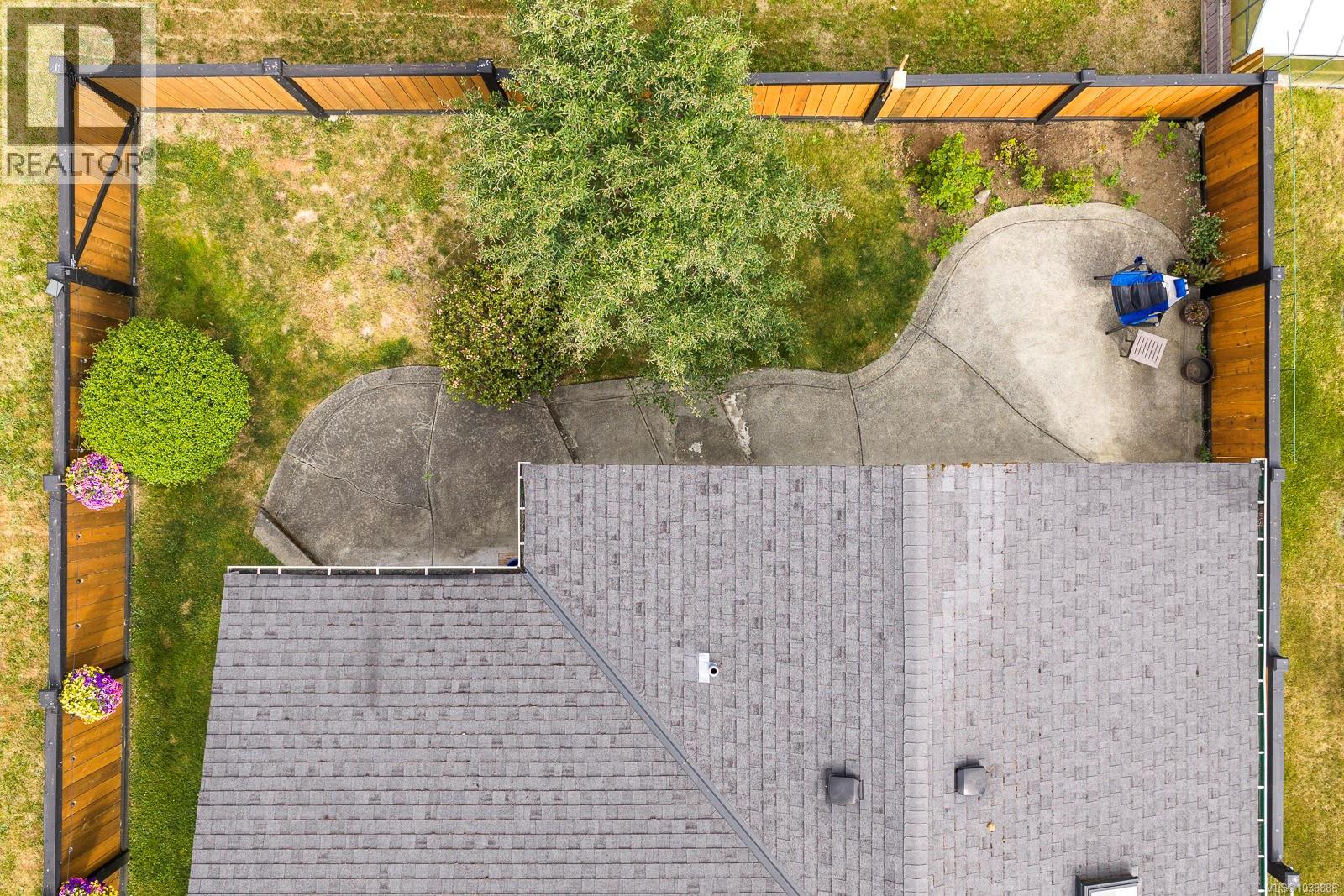 102 2200 Lambert Dr, Courtenay