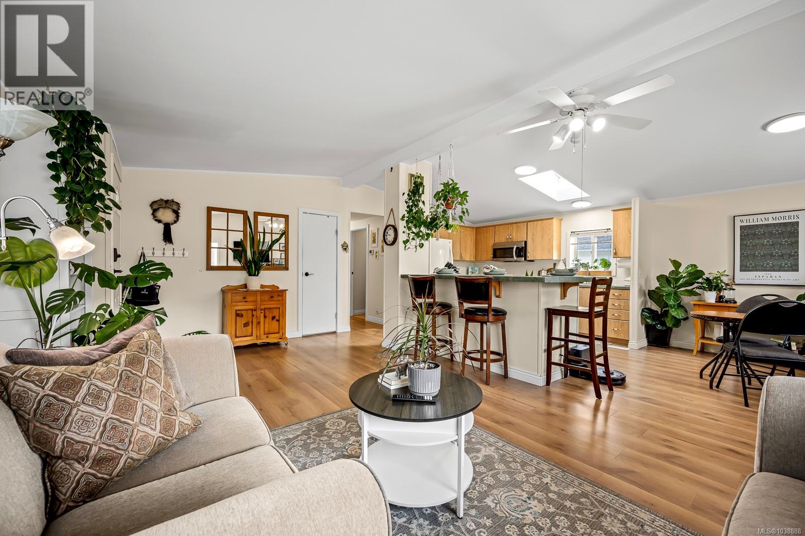 #102 2200 Lambert Dr - 4