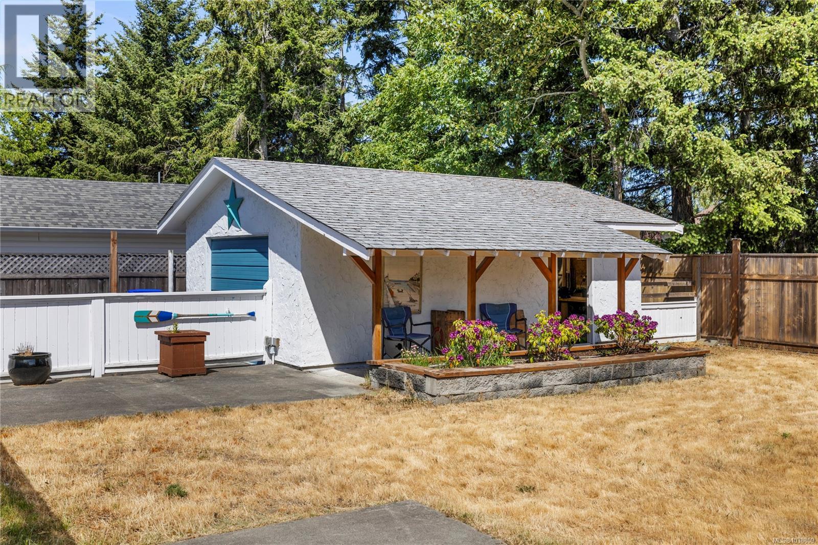 1527 Dalmatian Dr, Parksville