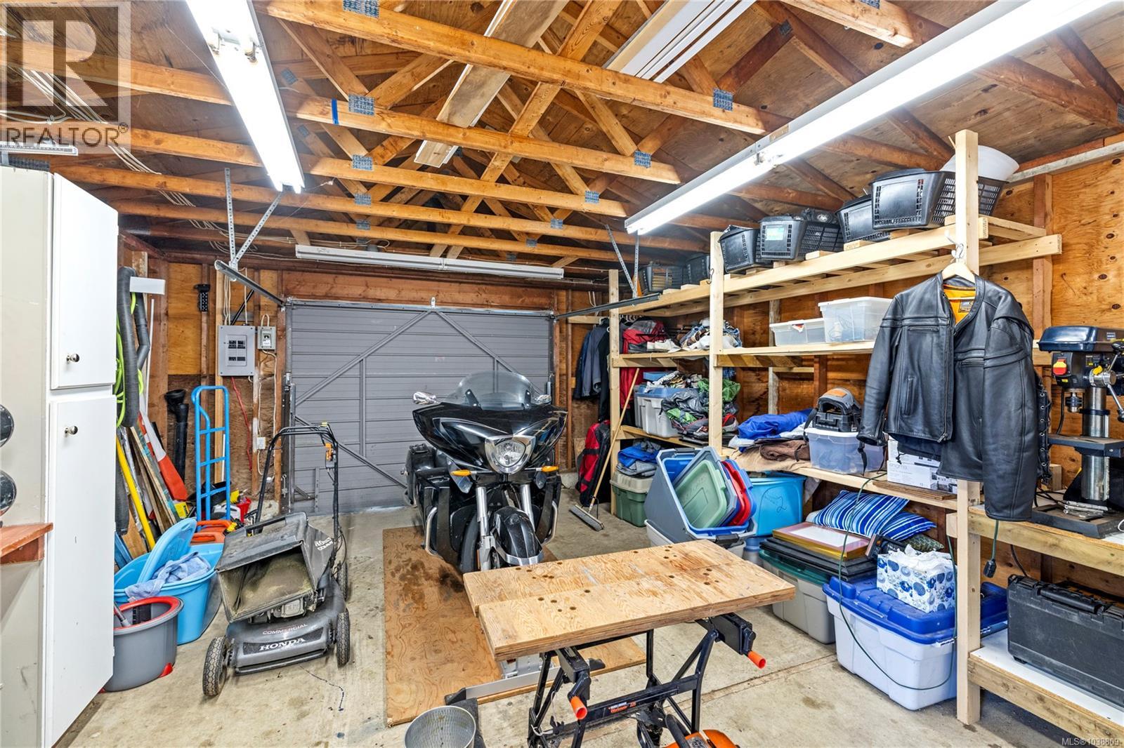 1527 Dalmatian Dr, Parksville