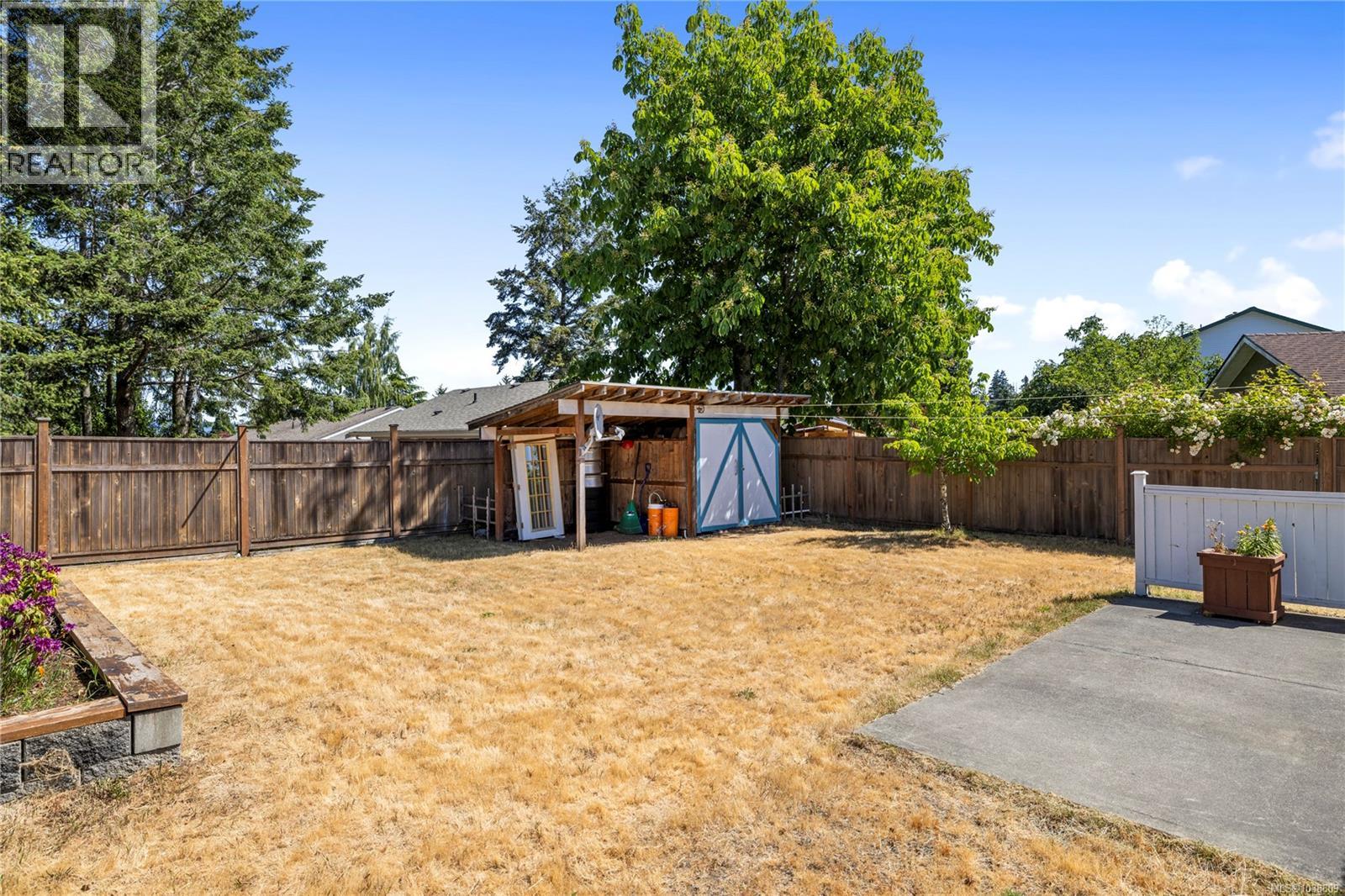 1527 Dalmatian Dr, Parksville