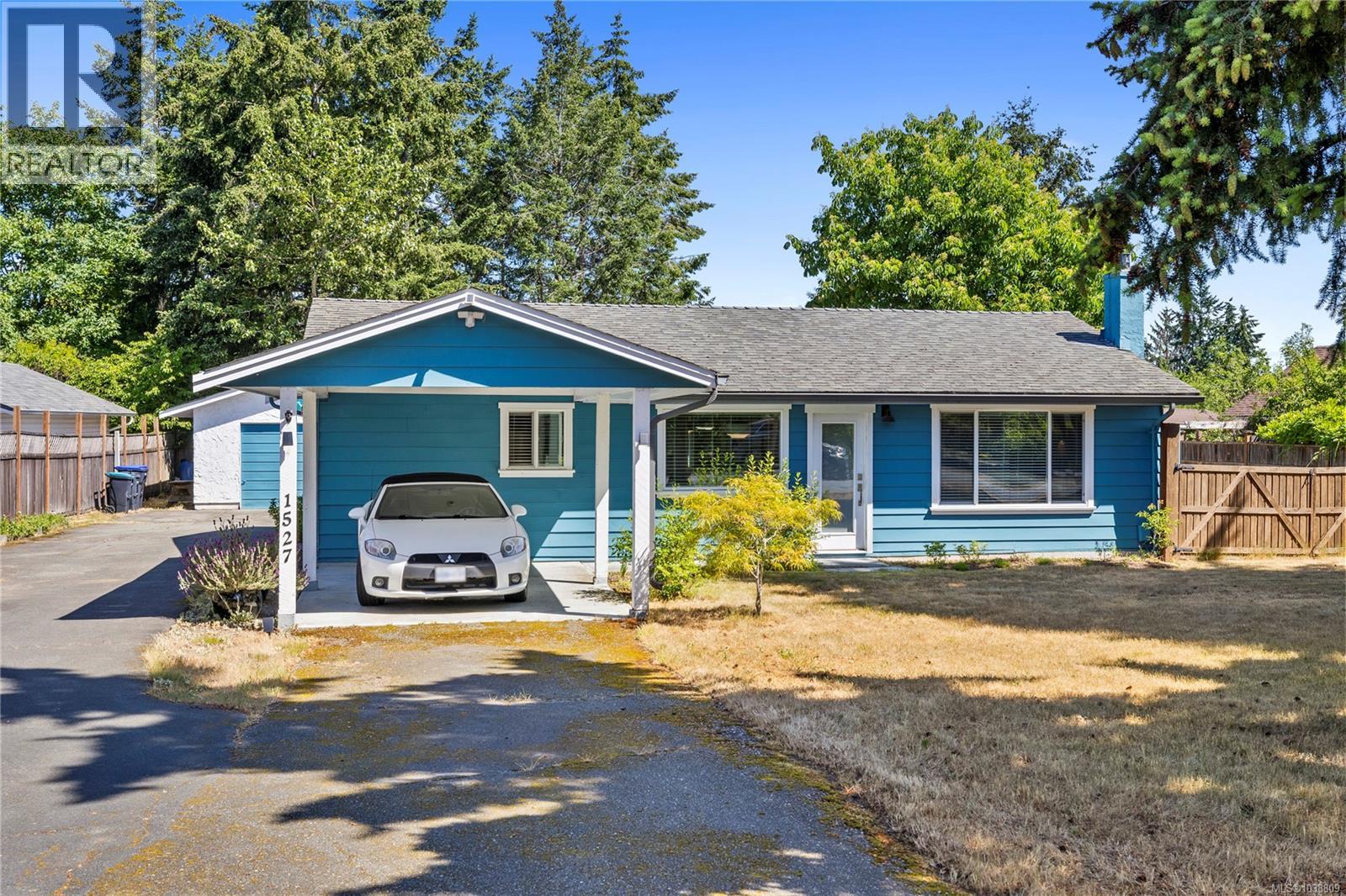 1527 Dalmatian Dr, Parksville