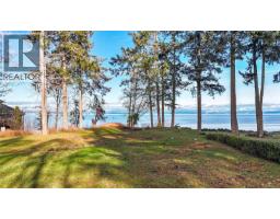 3983 Appian Way, Campbell River, BC V9H1G3 Photo 7