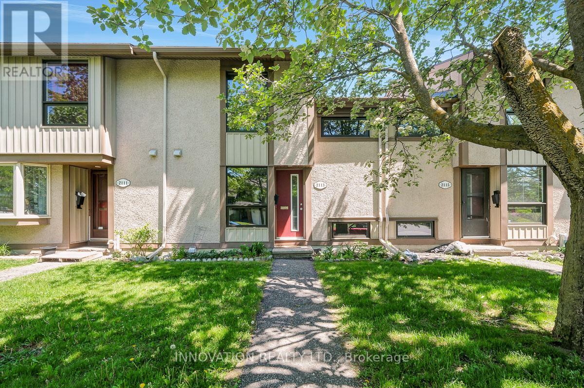 2113 STONEHENGE CRESCENT - 1
