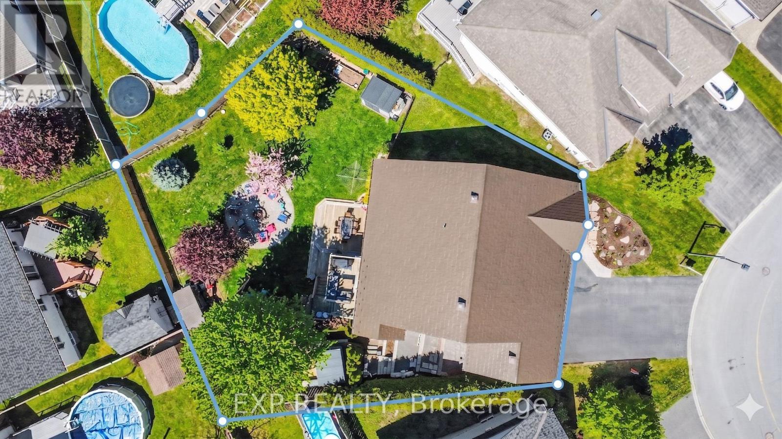 217 JASPER CRESCENT - 43