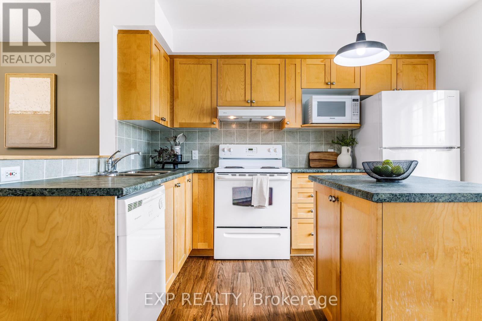 102 GATESTONE PRIVATE - 13