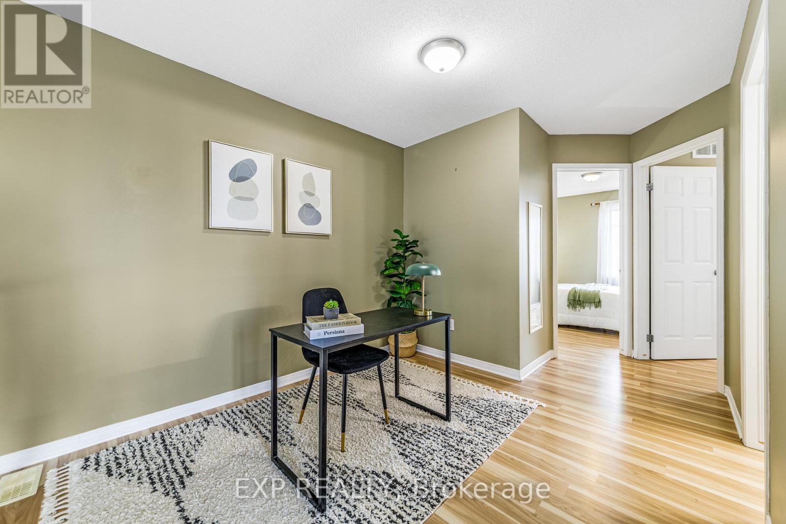 102 GATESTONE PRIVATE - 17