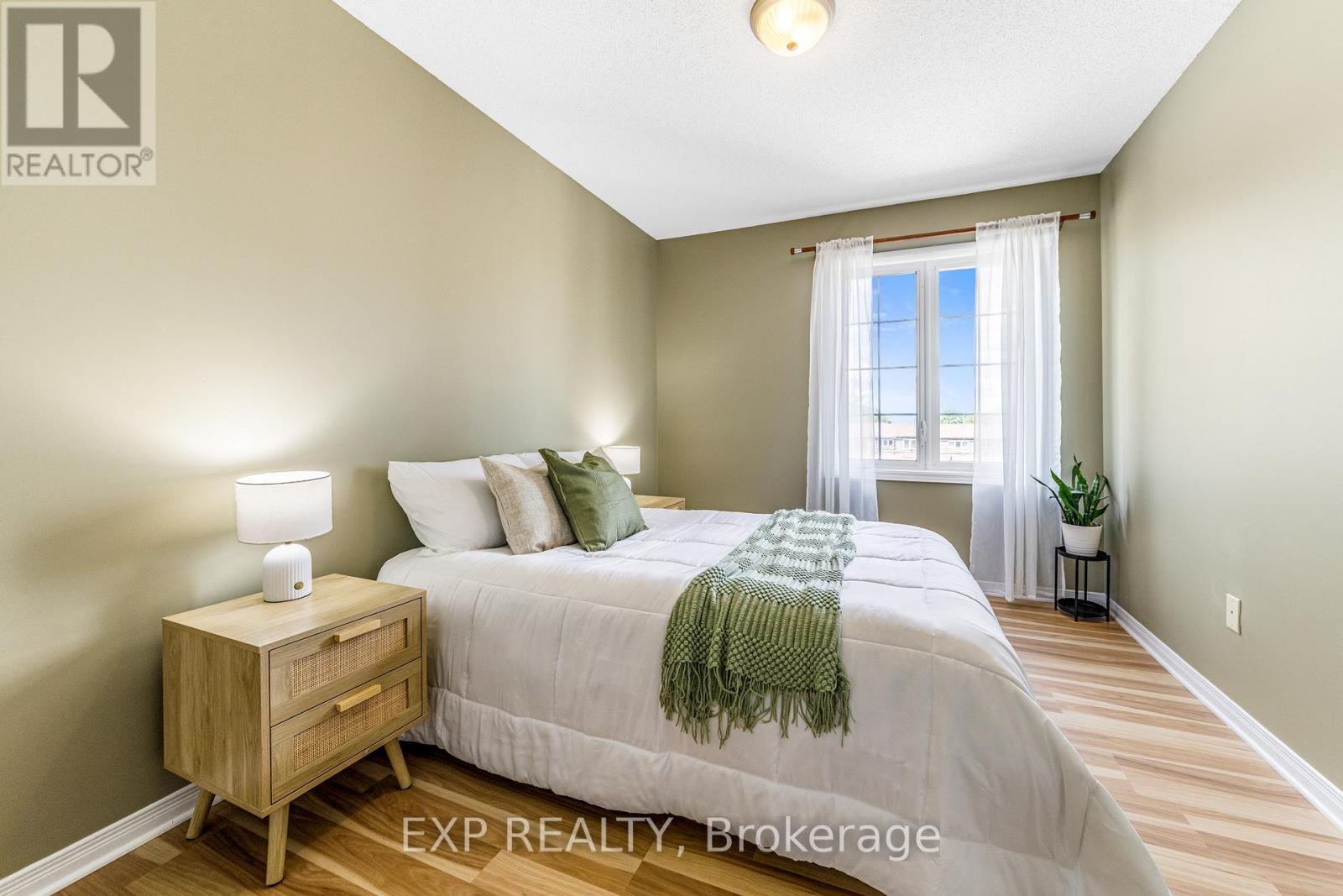 102 GATESTONE PRIVATE - 18