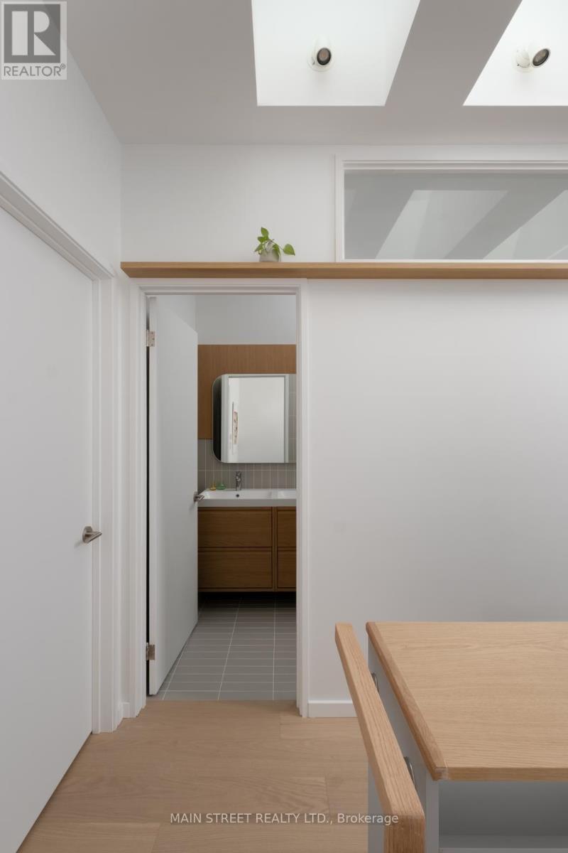 523 CRAVEN ROAD - 9