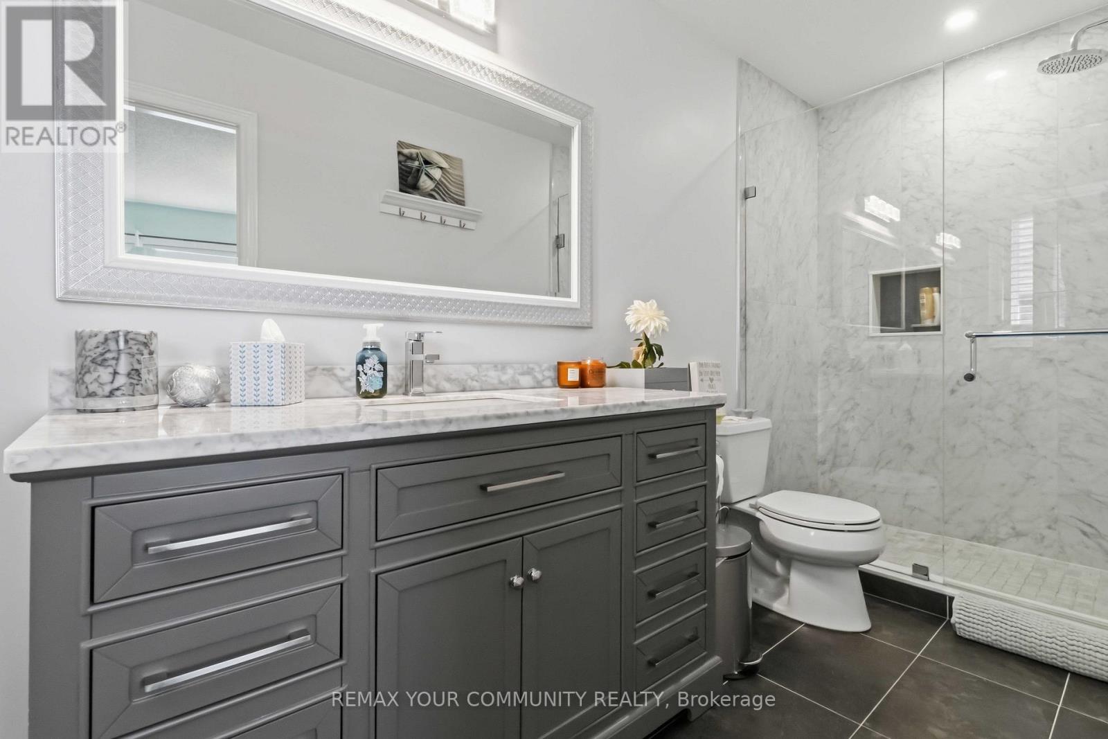 512 VAUGHAN MILLS ROAD - 21