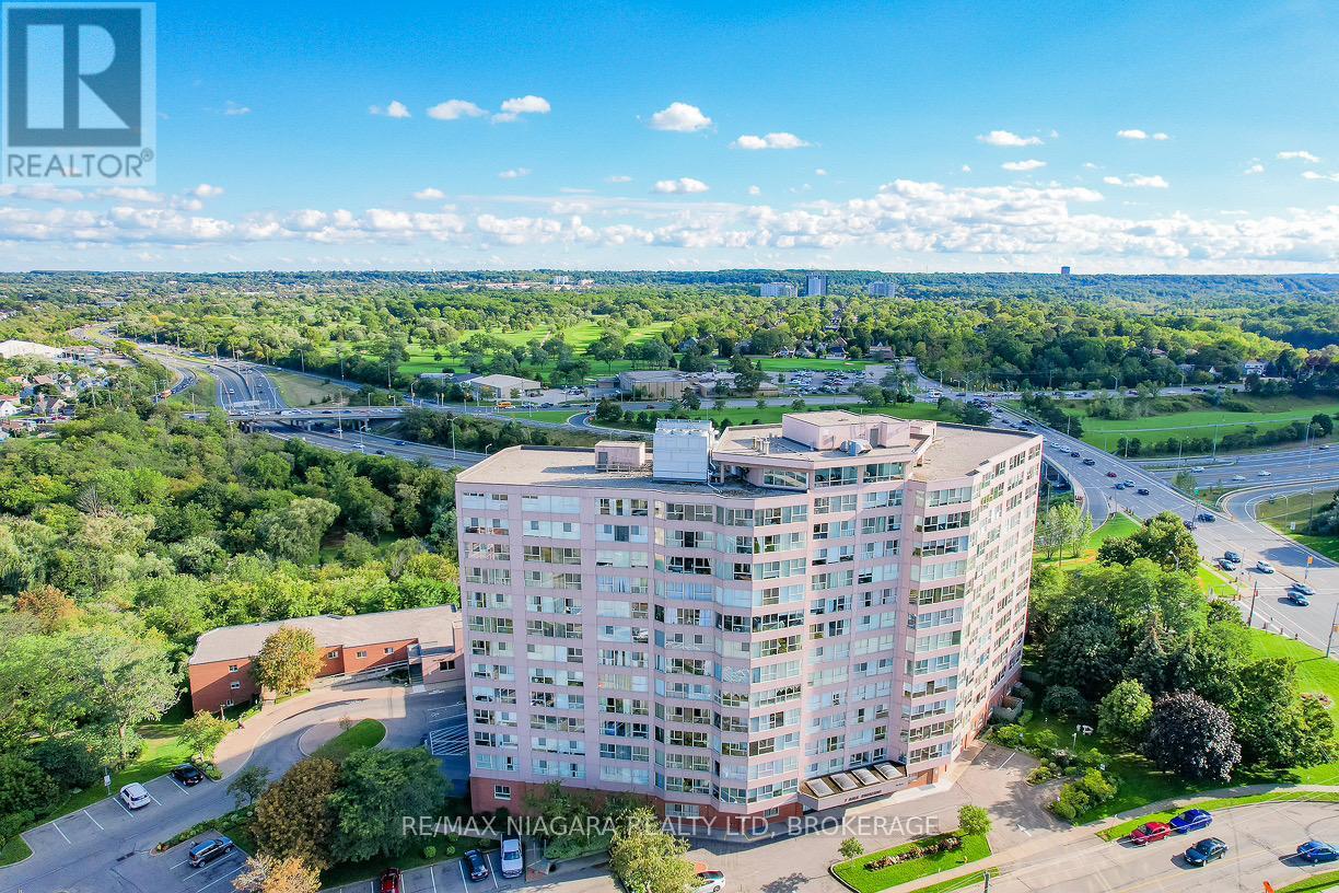1207 - 7 GALE CRESCENT
