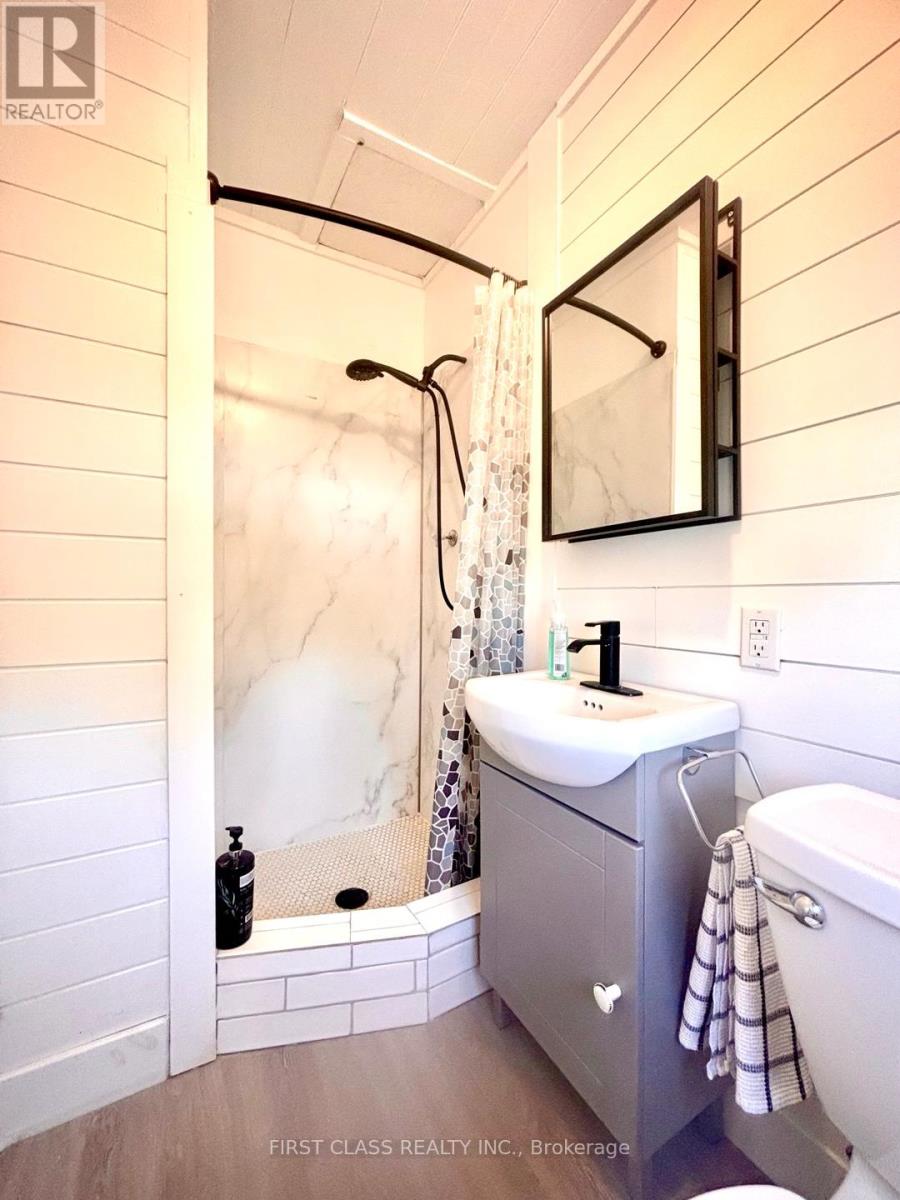 11853 LAKESHORE ROAD - 9