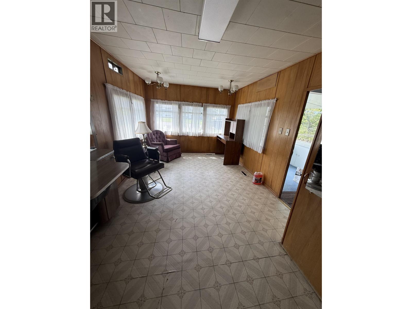 10105 PAQUETTE AVENUE - 2