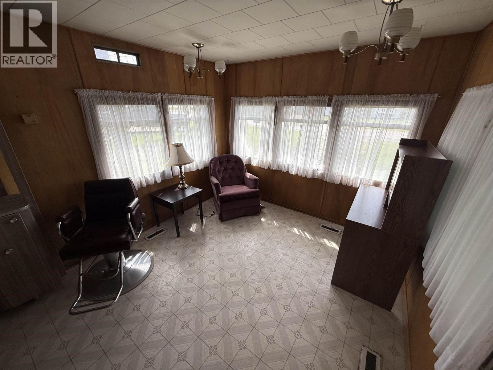 10105 PAQUETTE AVENUE - 3