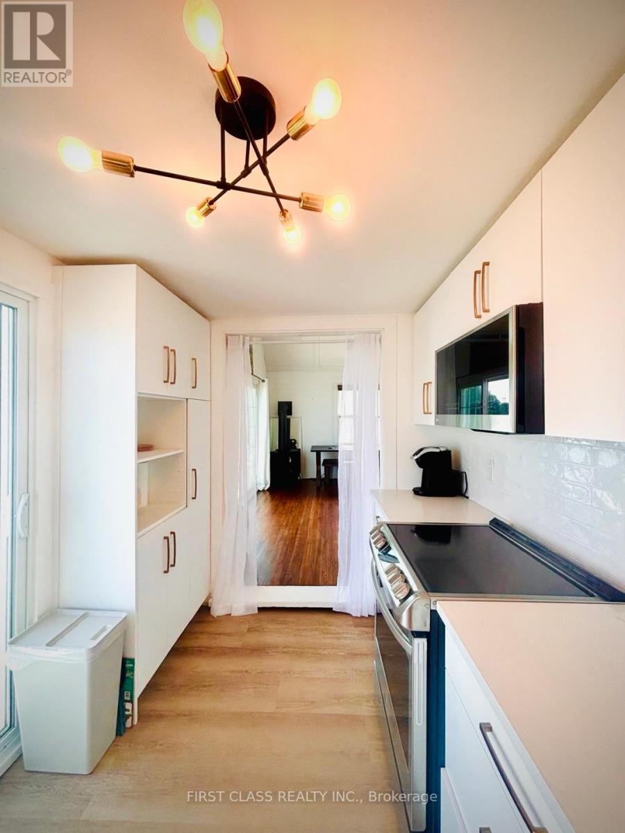 11853 LAKESHORE ROAD - 4