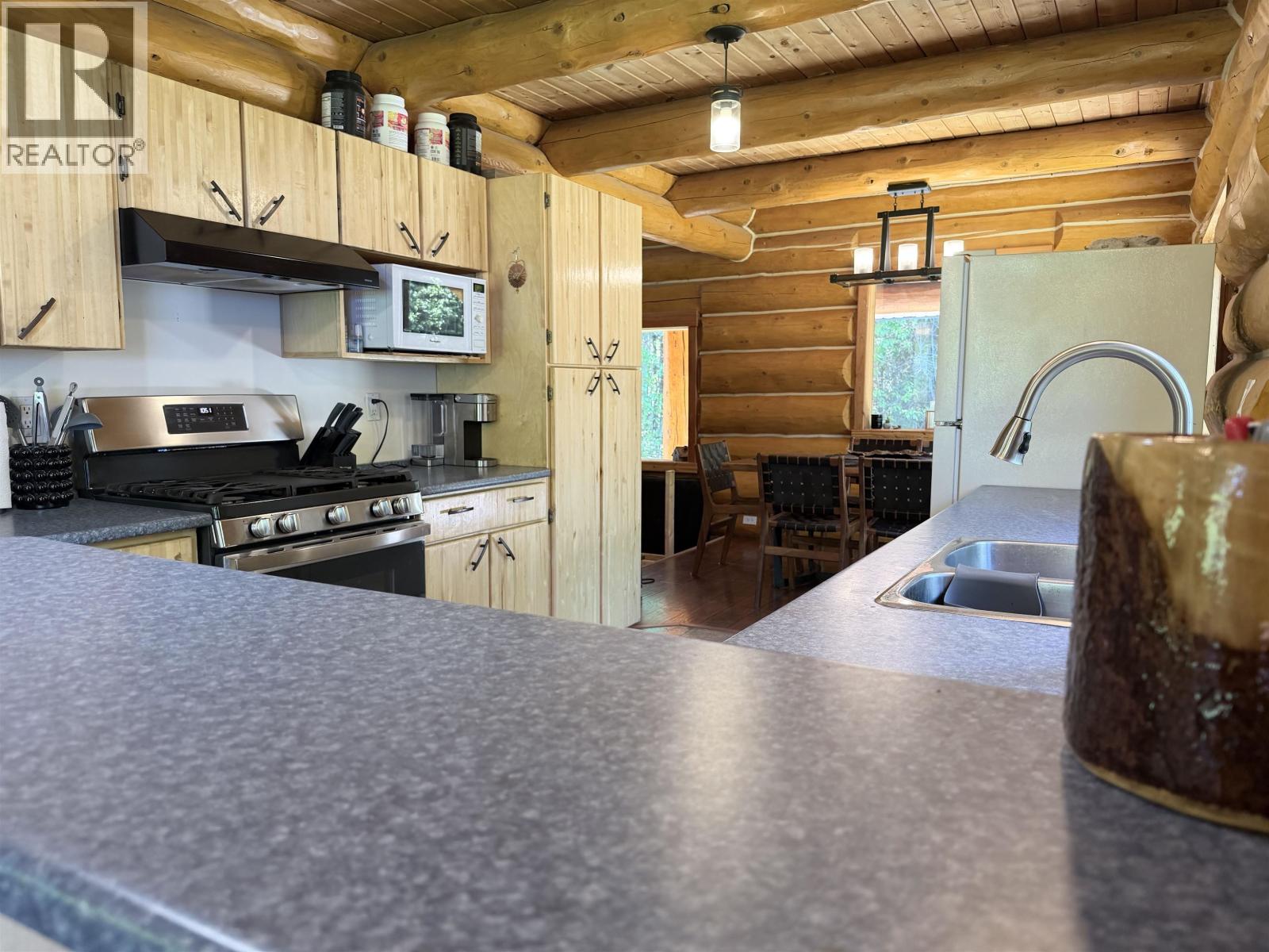 2827 WOODRIDGE ROAD - 5