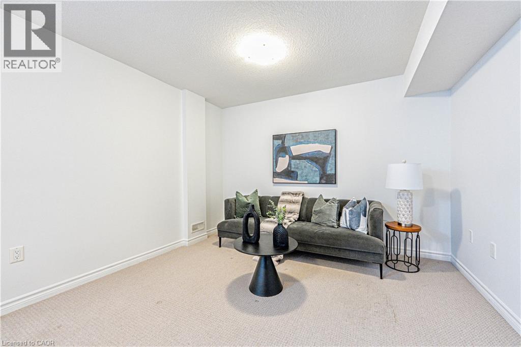 #22 ARLINGTON Crescent Unit# 22 - 37