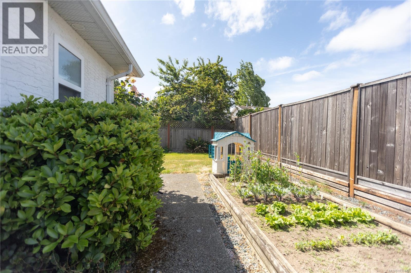 706 Ironwood Ave, Parksville