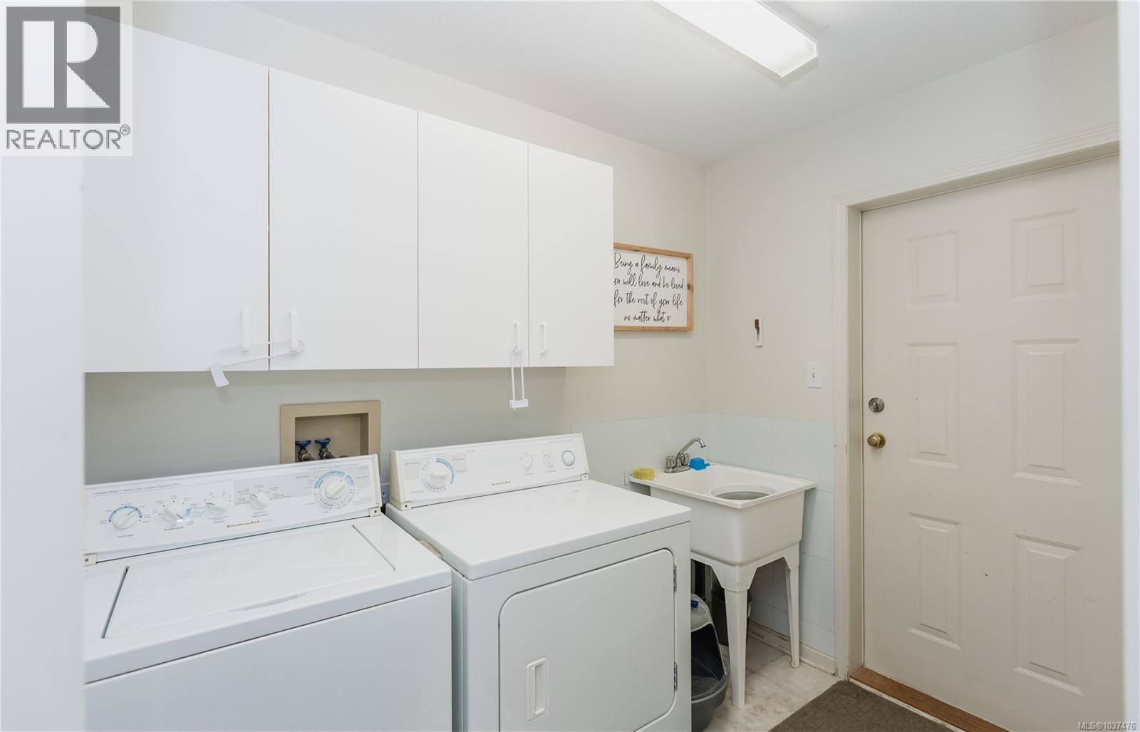 706 Ironwood Ave, Parksville