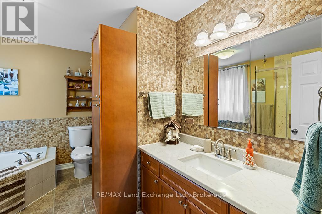 251 SANDY ACRES ROAD - 20