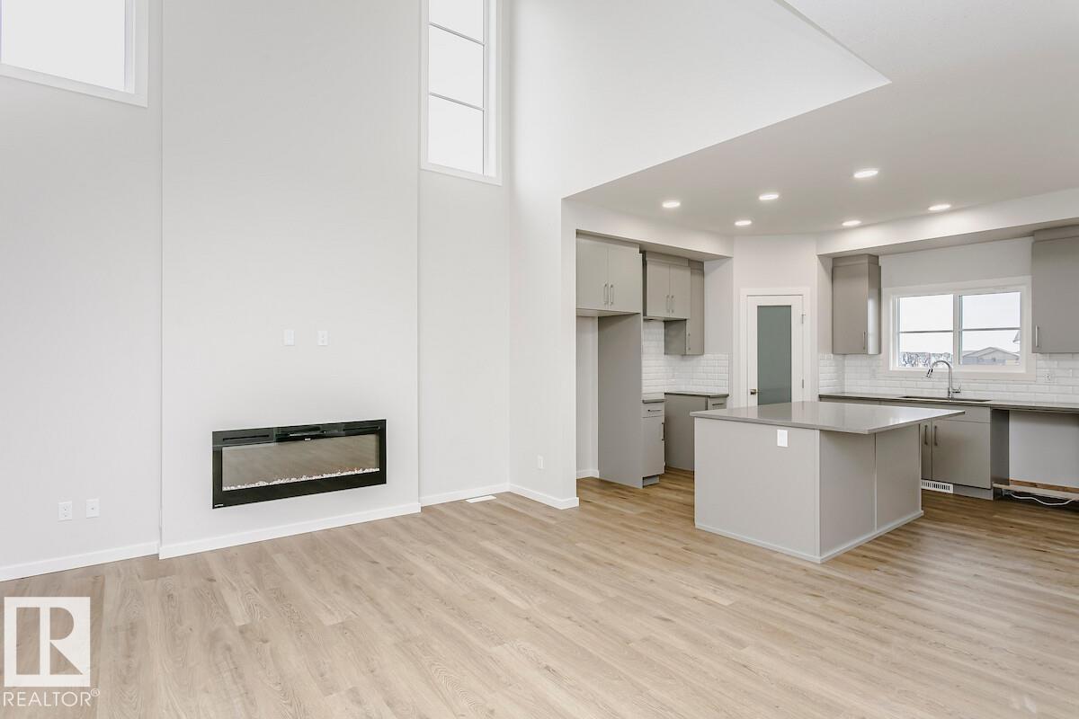 2944 65 ST SW - 3
