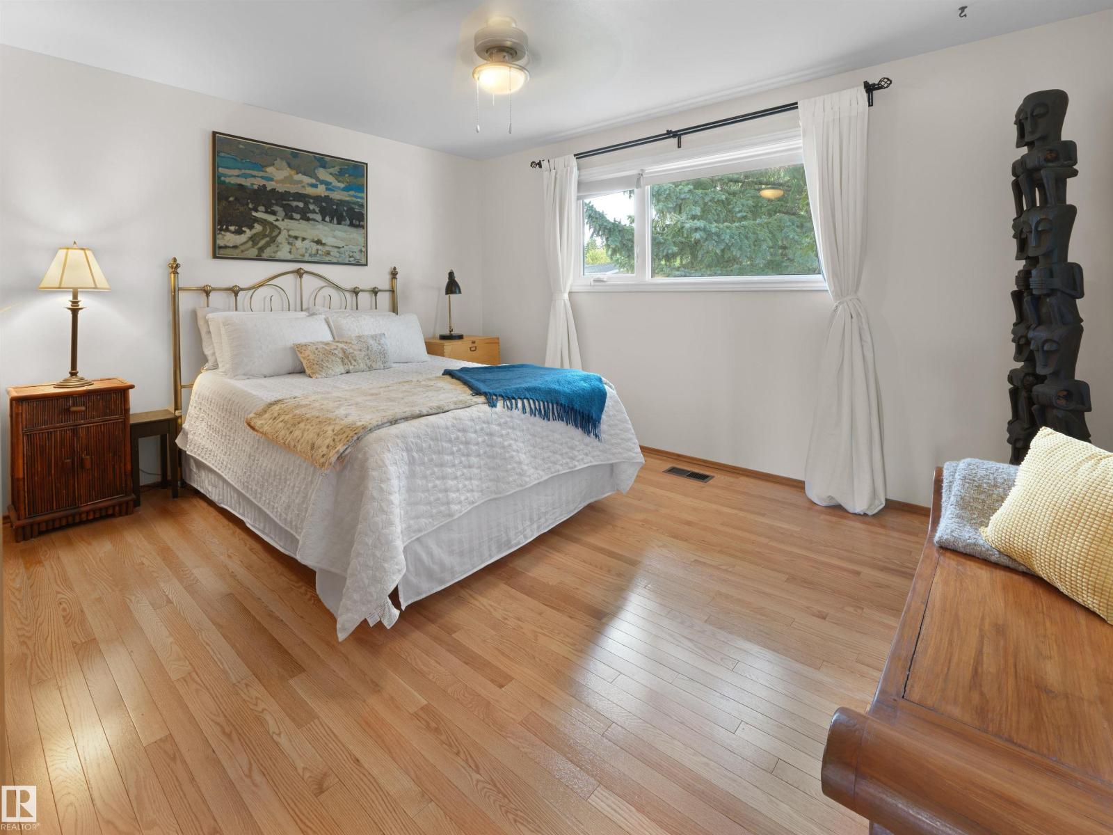 5832 114A ST NW - 12