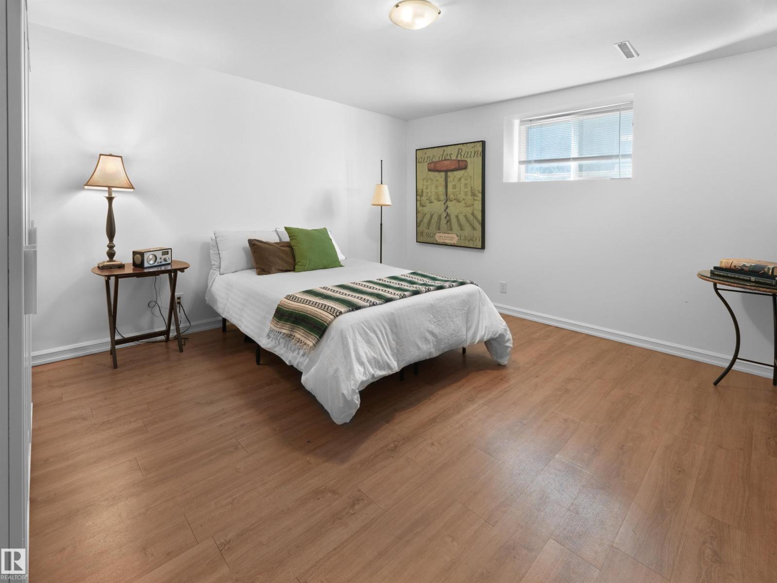 5832 114A ST NW - 22