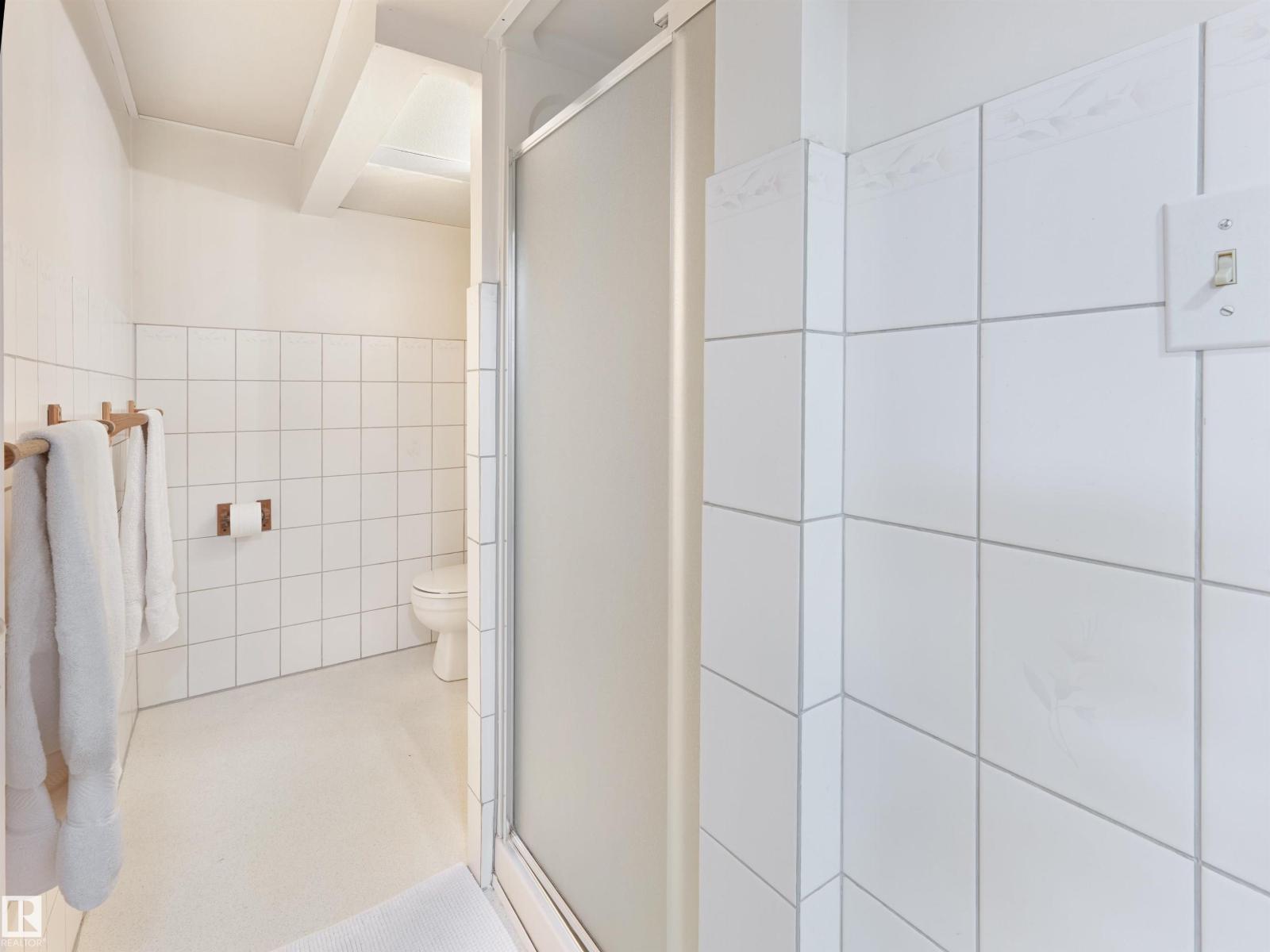 5832 114A ST NW - 24