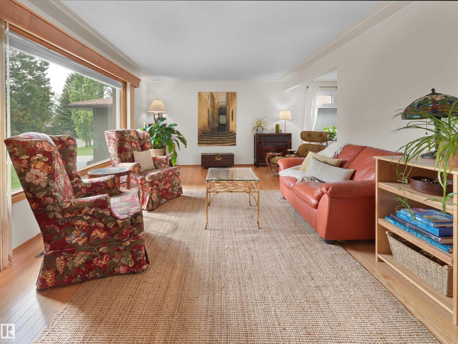 5832 114A ST NW - 6