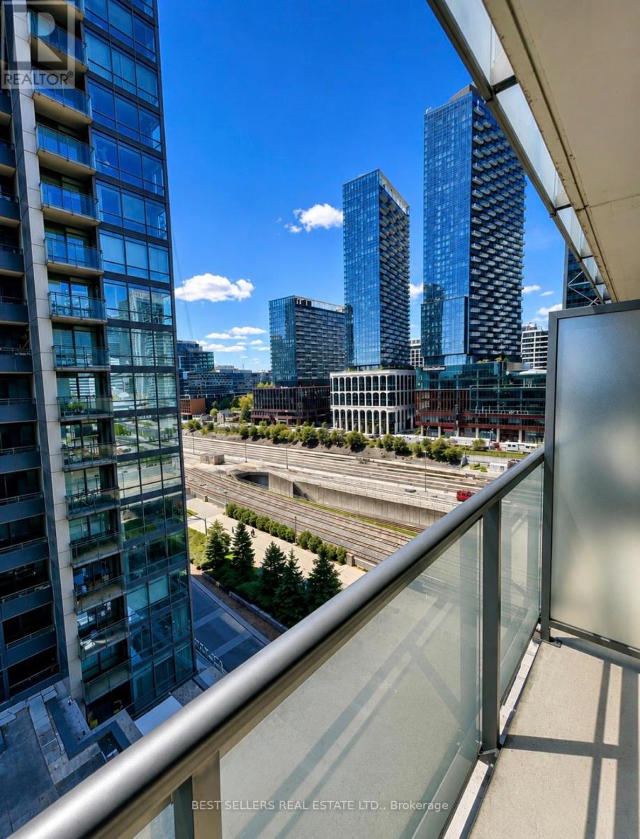 #1001 4000 SPADINA AVENUE - 11