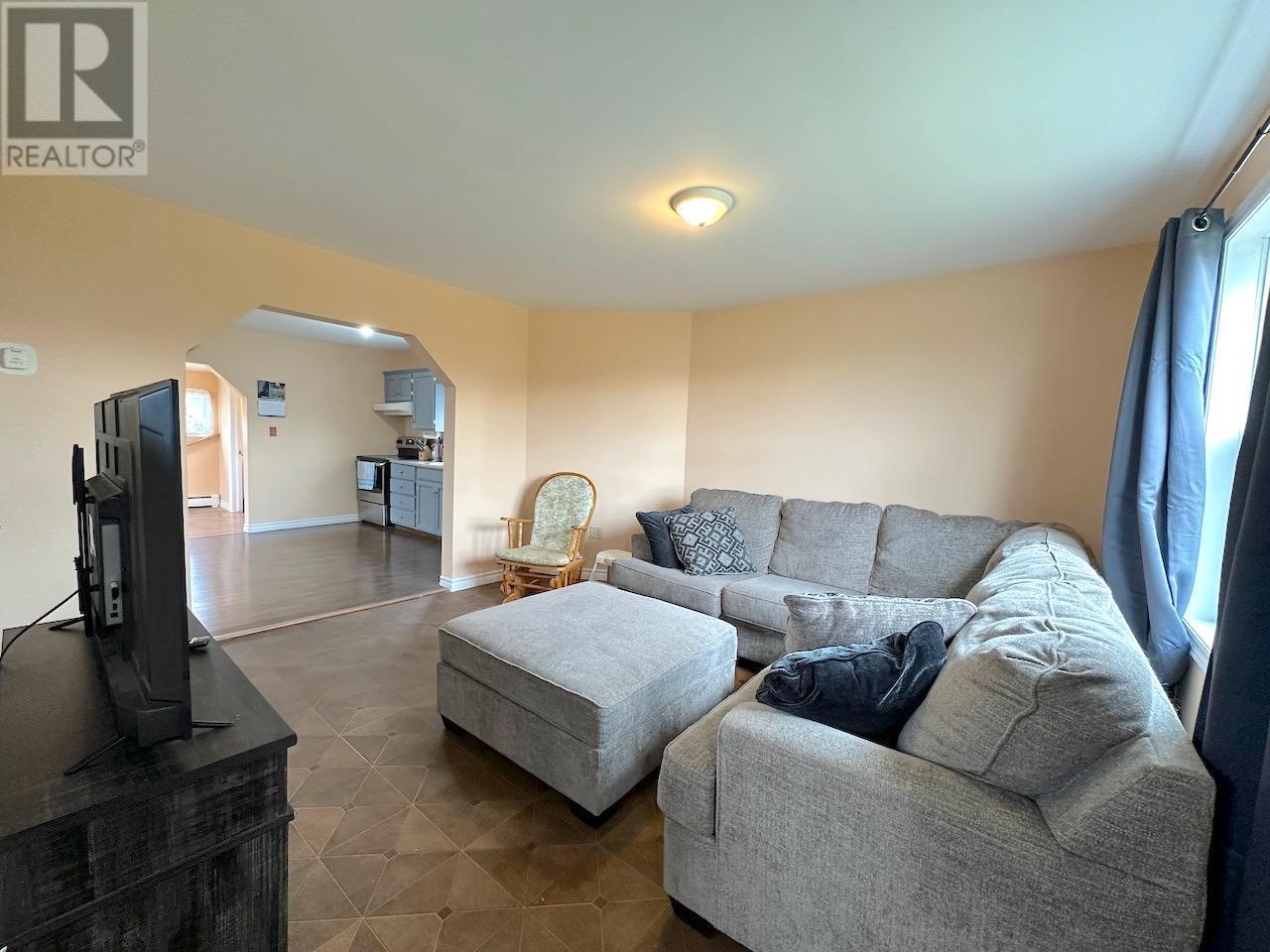 17 PAQUET Avenue - 18