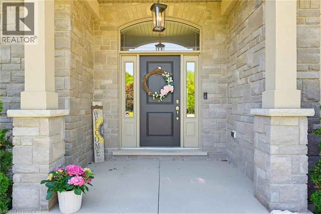6-bedroom home for sale at 193 KING EDWARD Street, Paris ON · photo 2 of 51