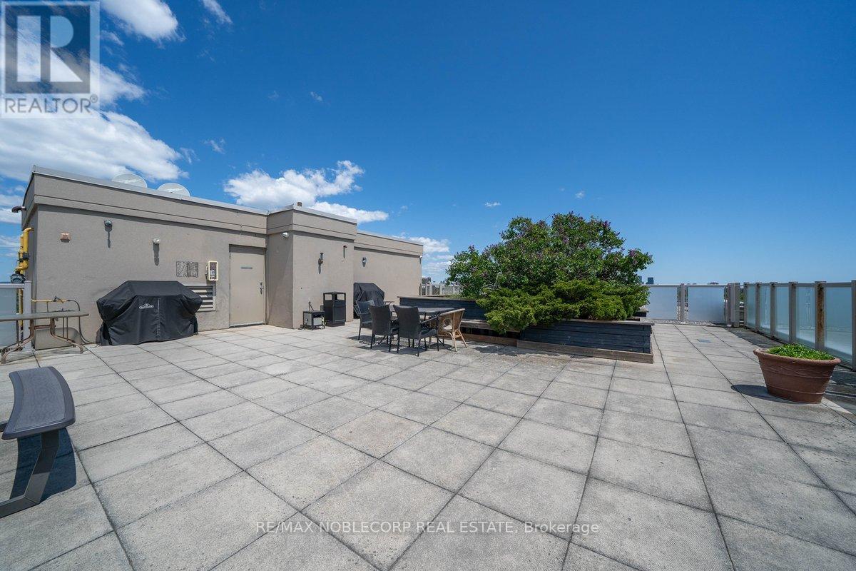 #508 920 SHEPPARD AVENUE W - 27