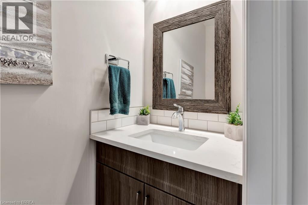 6-bedroom home for sale at 193 KING EDWARD Street, Paris ON · photo 23 of 51