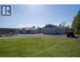4898 Telqua Drive, 108 Mile Ranch, BC V0K2Z0 Photo 19