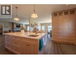 Laundry room - 4898 Telqua Drive, 108 Mile Ranch, BC V0K2Z0 Photo 10