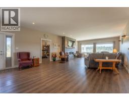 4898 Telqua Drive, 108 Mile Ranch, BC V0K2Z0 Photo 36