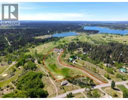 4898 Telqua Drive, 108 Mile Ranch, BC V0K2Z0 Photo 17
