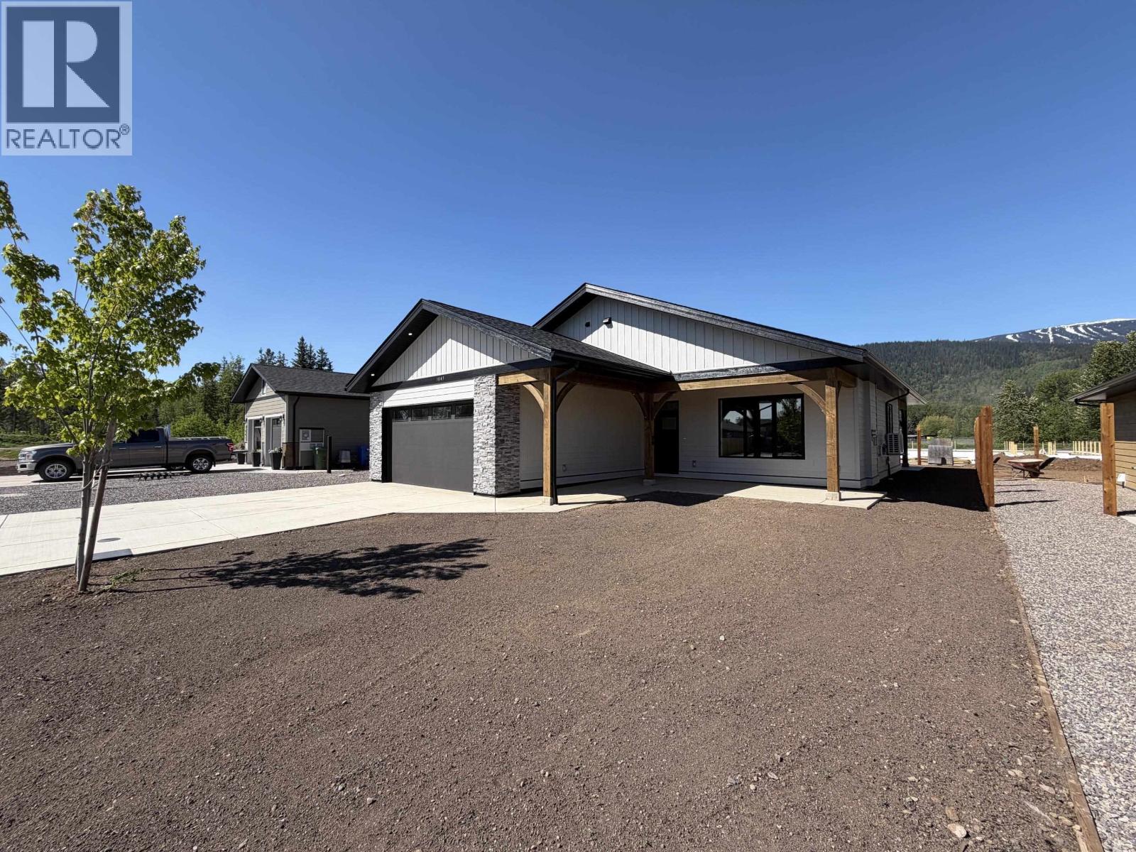1045 PARKSIDE AVENUE - 2