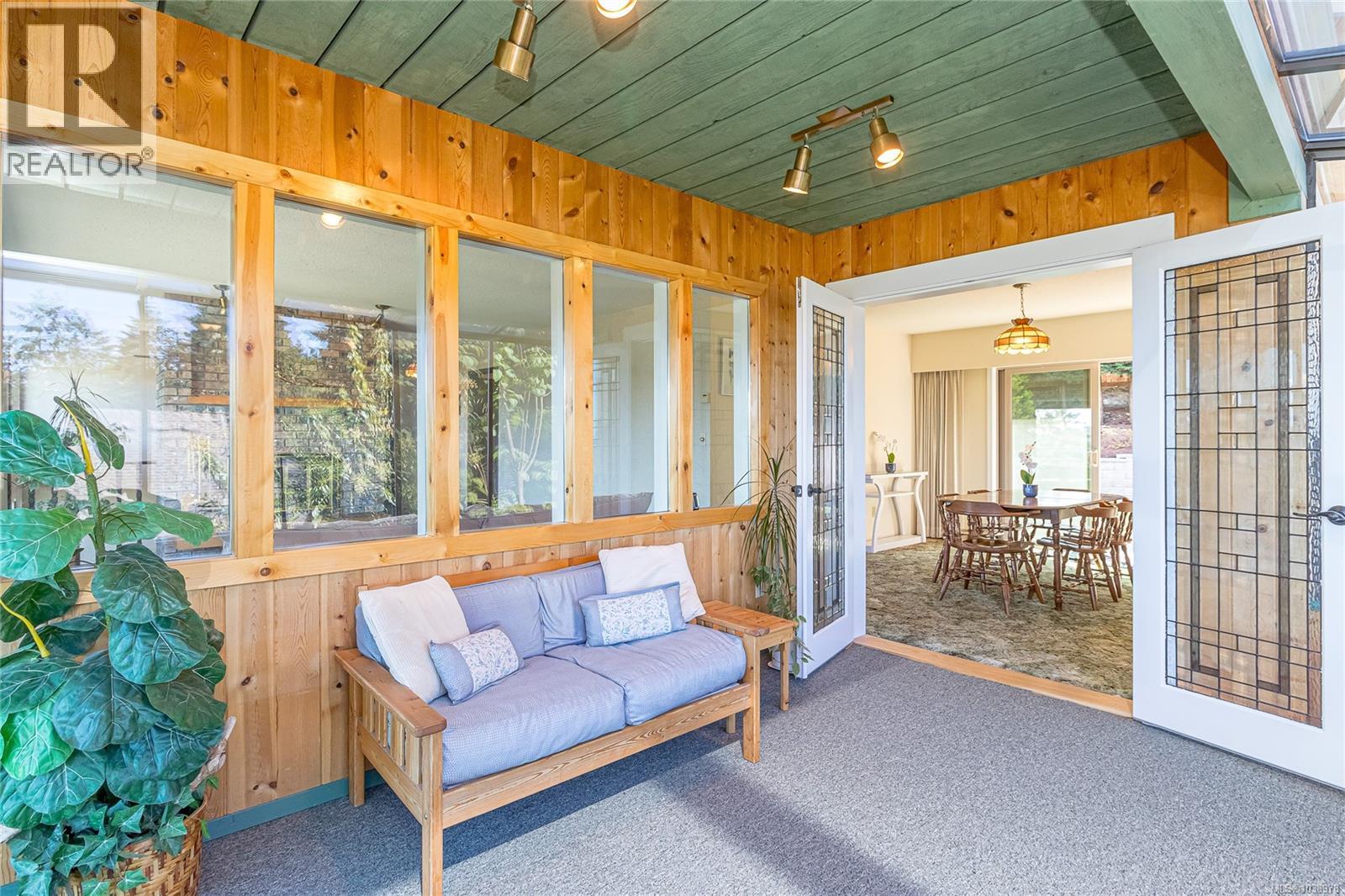 1398 Haida Rd - 13