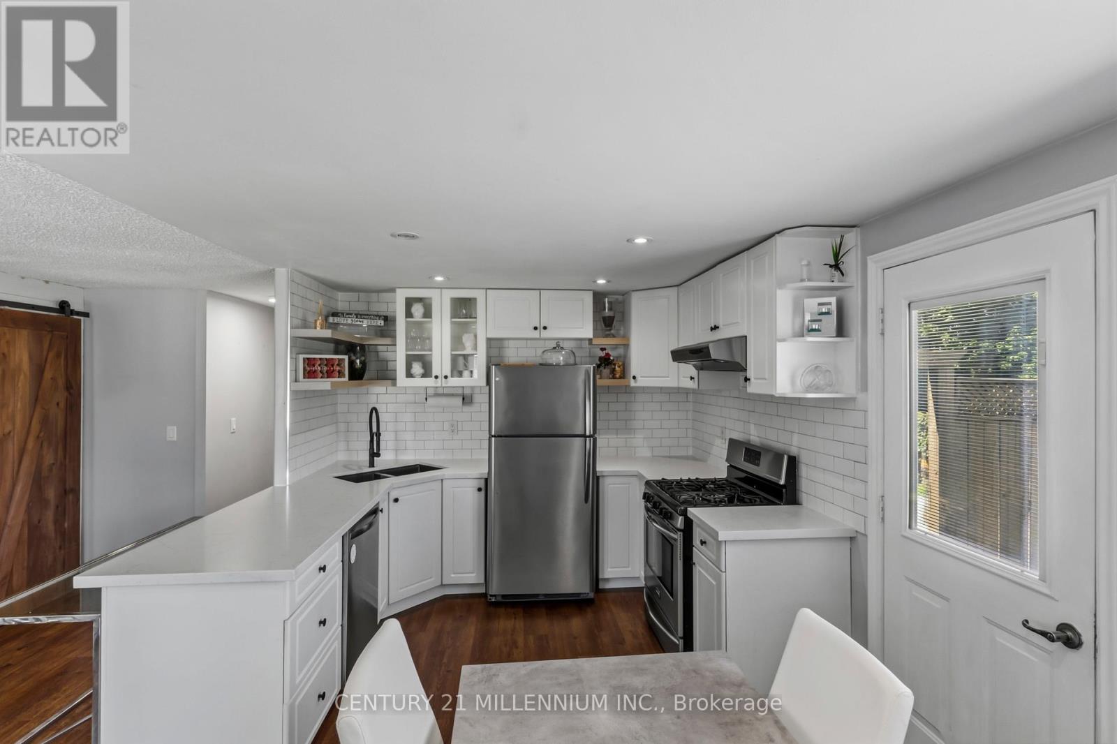 796 GRANDVIEW DRIVE - 15
