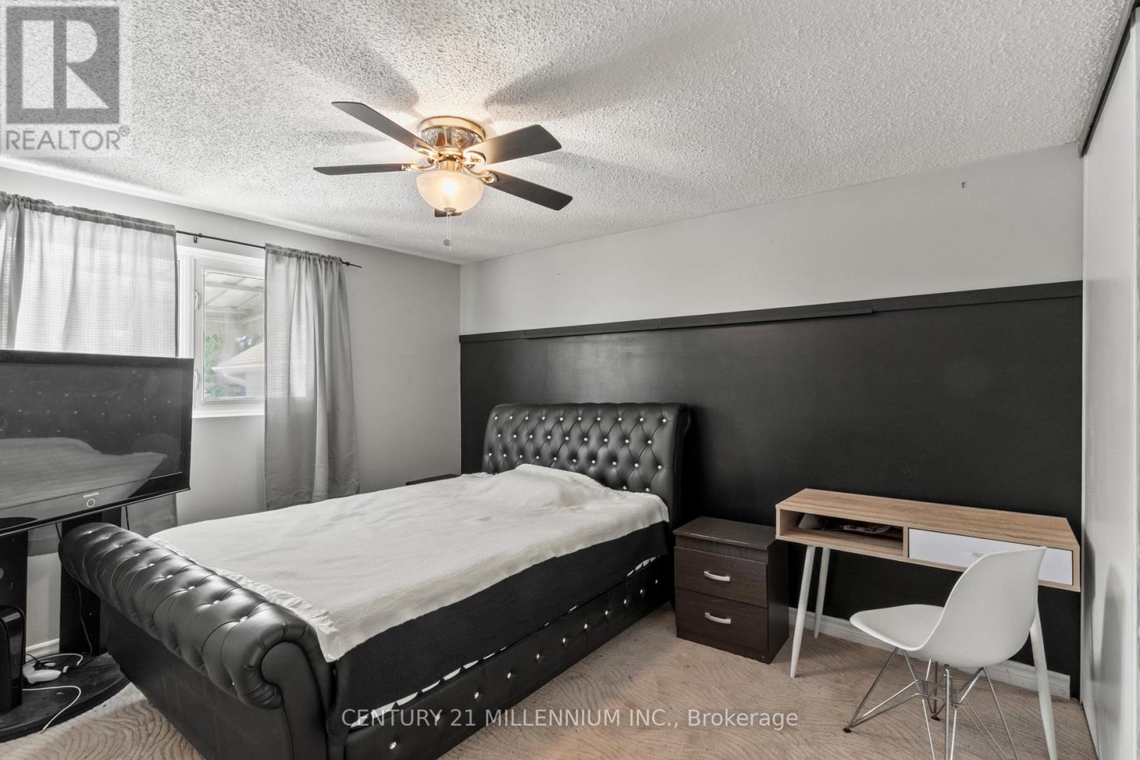 796 GRANDVIEW DRIVE - 18