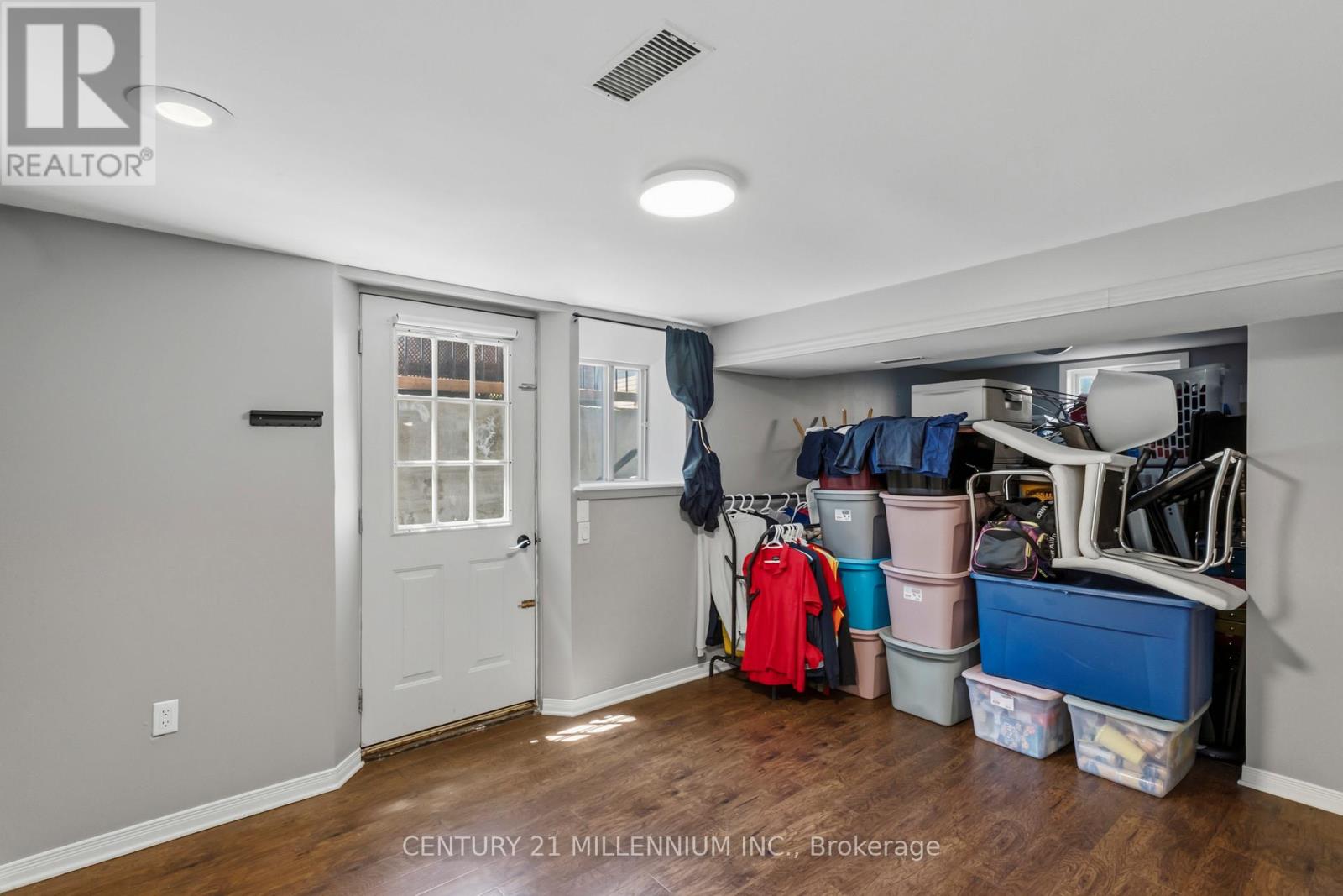 796 GRANDVIEW DRIVE - 35