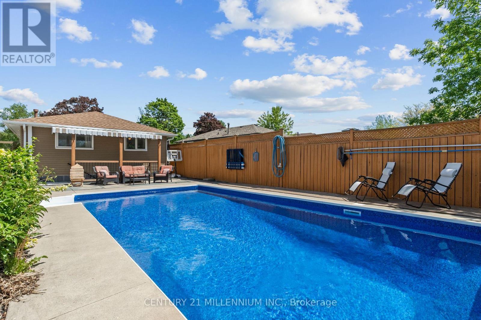 796 GRANDVIEW DRIVE - 43