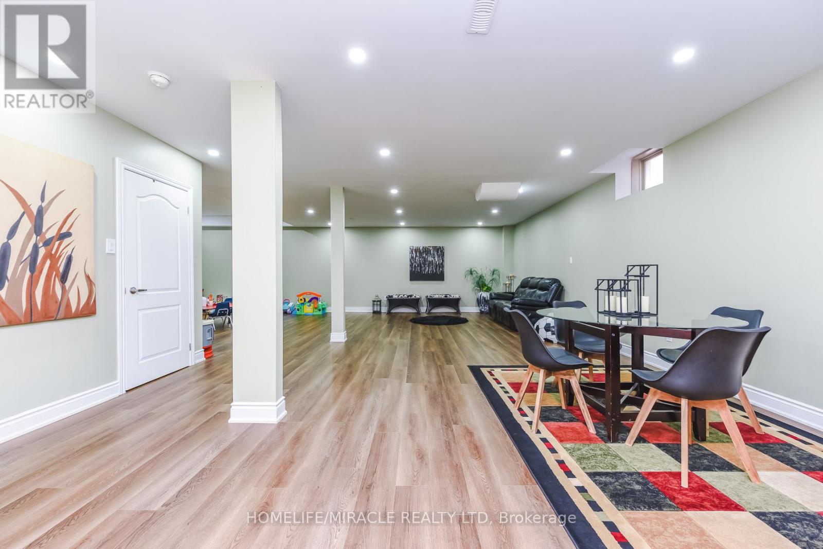 37 VENKATA DRIVE - 42