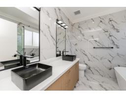 1 14259 Park Drive, Surrey, BC V3R5P1 Photo 15