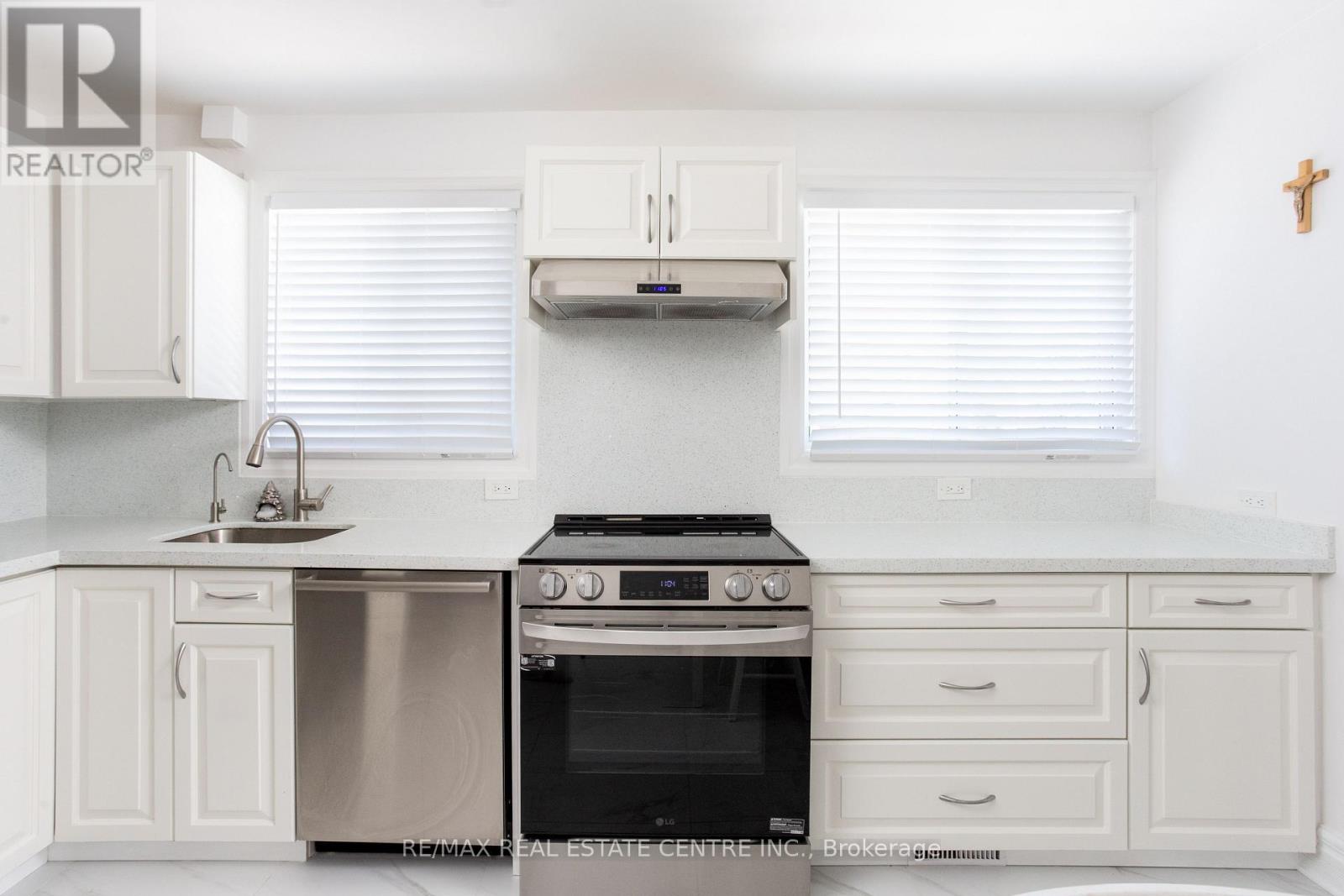 3335 HOMARK DRIVE - 10