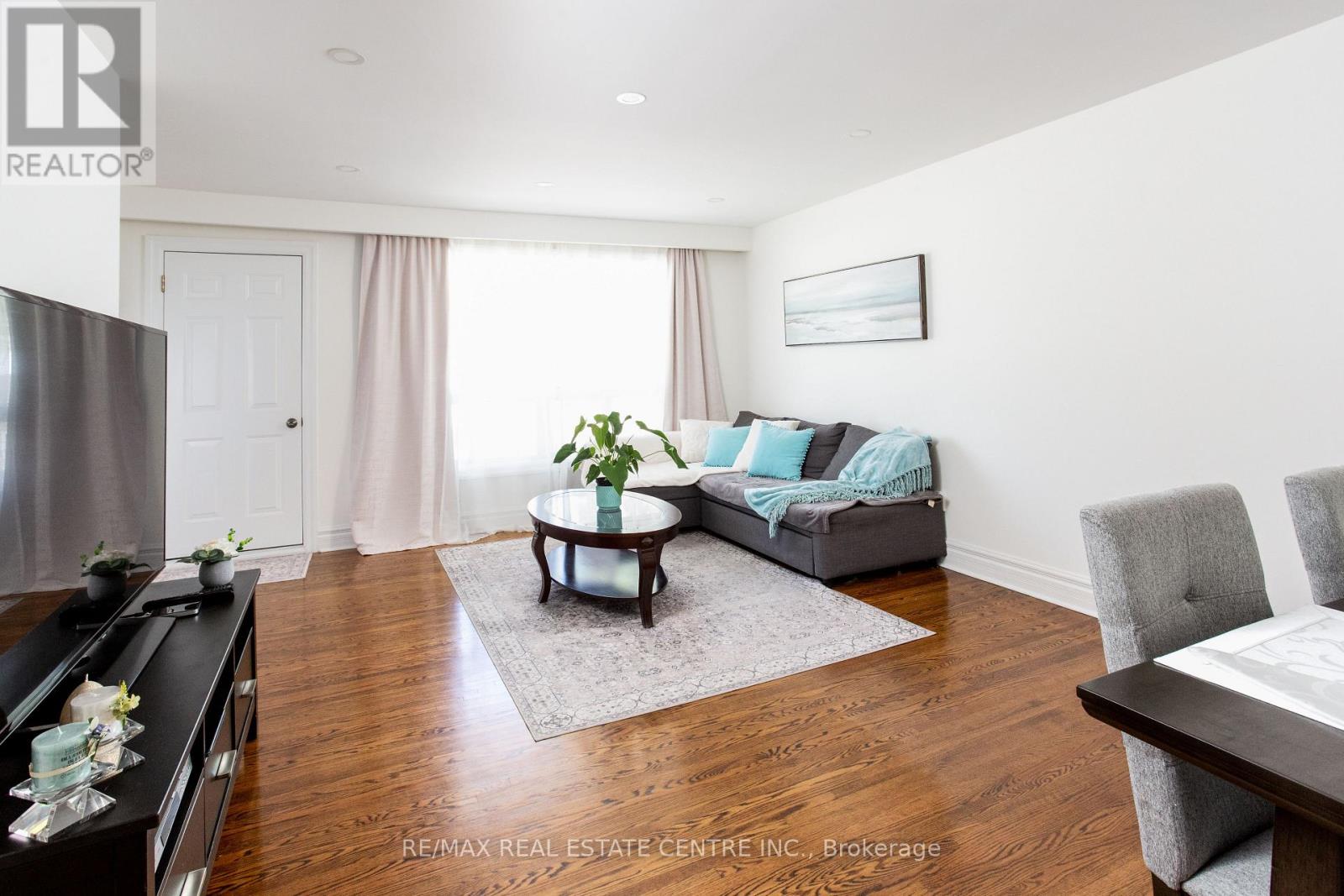 3335 HOMARK DRIVE - 7