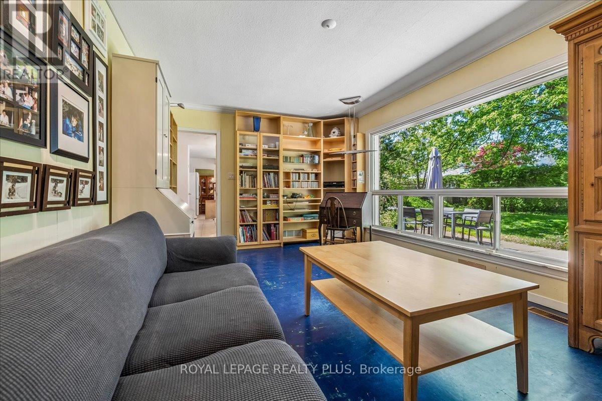 921 CALDER ROAD - 10